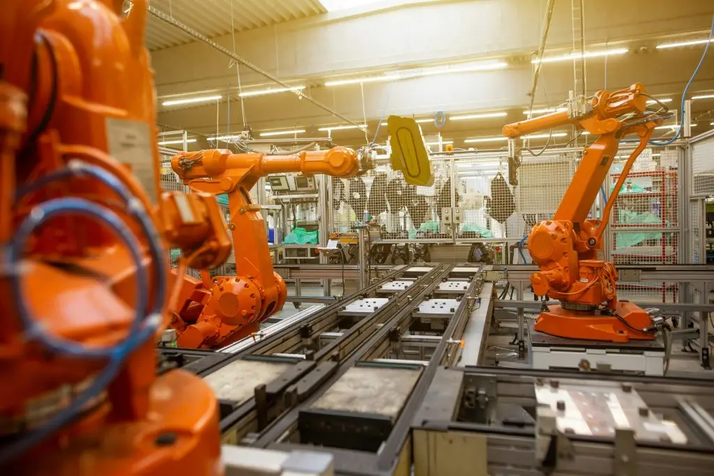 cutting-edge conveyor machinery for production and logistics