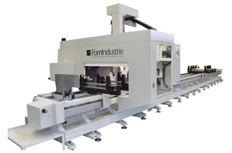 FOM INDUSTRIE's machine for cutting and machining aluminum for the windows and doors industry